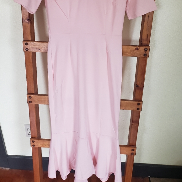 Small Pink Dress - Picture 2 of 2
